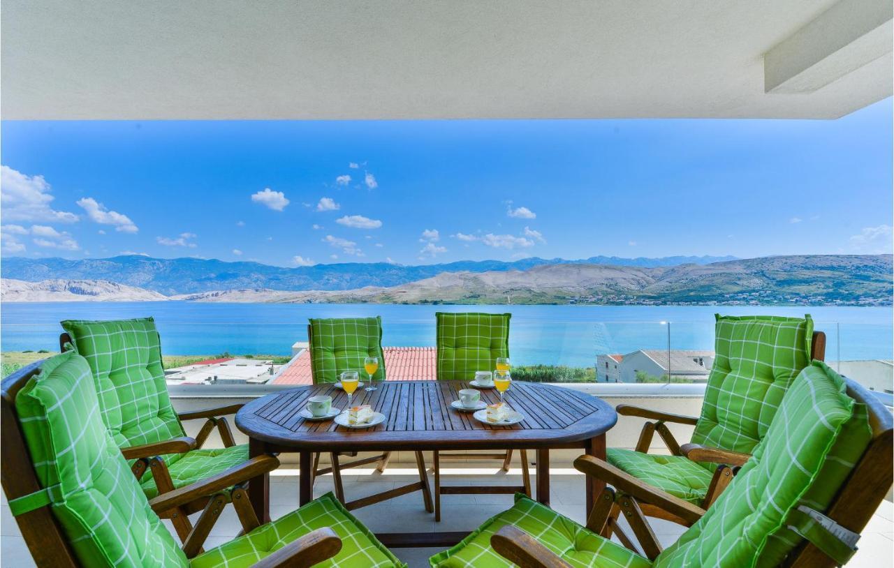 2 Bedroom Beautiful Apartment In Pag Pag Town Bagian luar foto